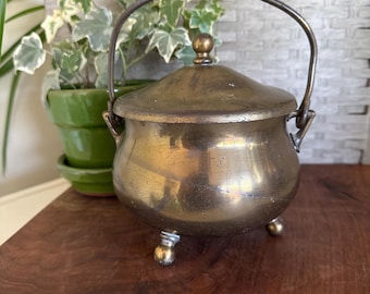 Vintage Brass Cauldron with Handle and Lid | Fire Pot | Witch and Wizard Fun | Halloween Decor | Film Set Design | Historic Prop