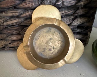 Vintage Brass Boat Propeller Ashtray or Candle Holder | Paperweight | Nautical Desk Decor | Gift for the Boat Captain