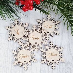 Snowflake placement names, wedding placement names, winter wedding, snowflake favours, party favours, Christmas decorations, table decor image 2