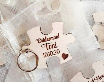 Demande de demoiselle d'honneur personnalisée : porte-clés avec pièce de puzzle gravée