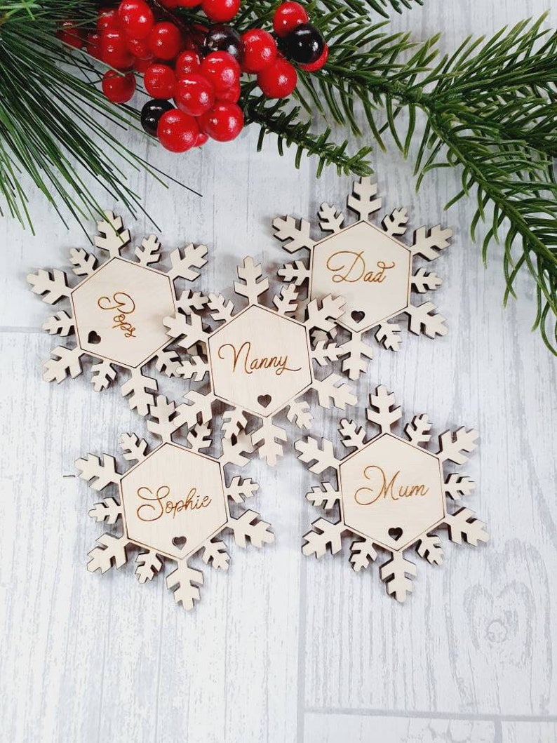 Snowflake placement names, wedding placement names, winter wedding, snowflake favours, party favours, Christmas decorations, table decor image 1