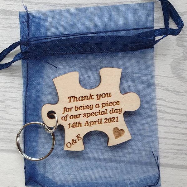 Jigsaw wedding favors, wedding favors, jigsaw puzzle piece keyrings, jigsaw keyrings, puzzle piece keyring, party favours, gifts mementos