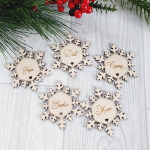 Snowflake placement names, wedding placement names, winter wedding, snowflake favours, party favours, Christmas decorations, table decor image 4