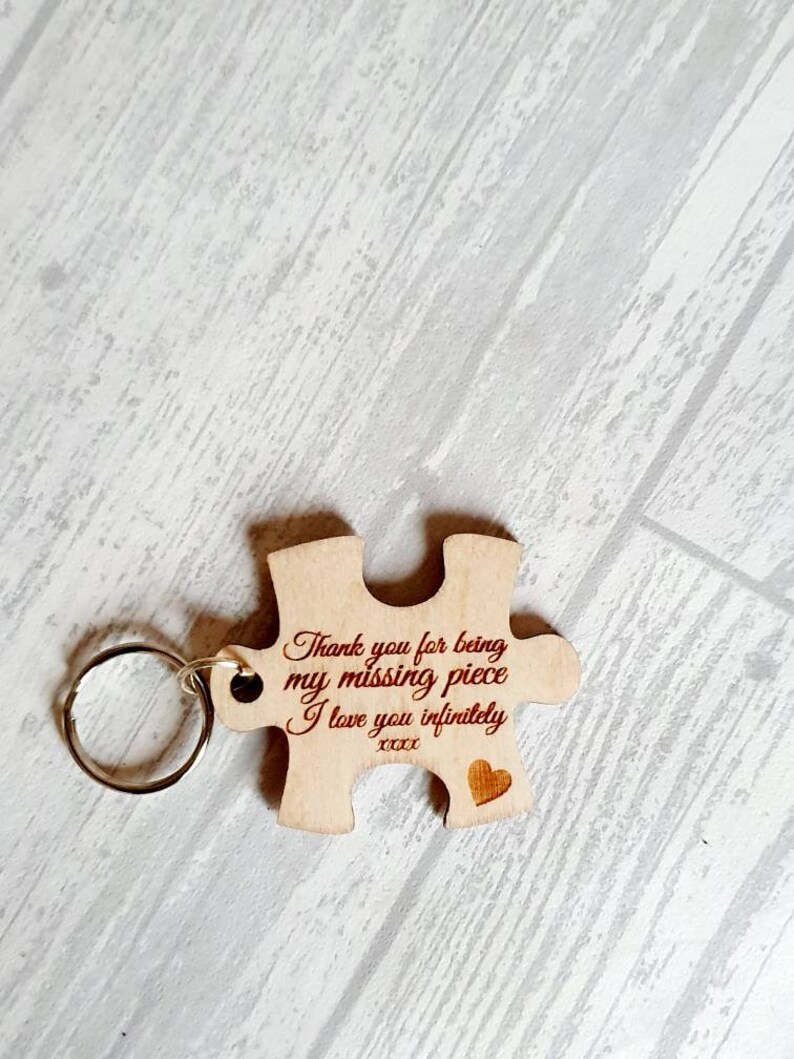 Portachiavi a pezzo di puzzle, regalo di San Valentino, per lei, per lui, portachiavi a pezzo di puzzle, portachiavi a pezzi mancanti, puzzle a pezzi mancanti, amore immagine 2