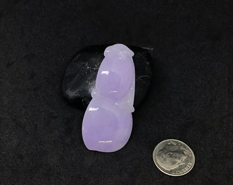 Fine Lavender Jadeite Peapod Pendant