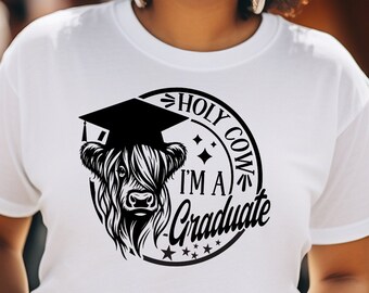 Highland Cow Graduate SVG: Zabawny projekt koszulki z okazji ukończenia szkoły (pobranie cyfrowe)