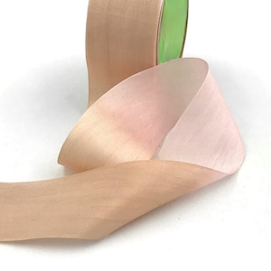 Ruban 100 % pure soie « Blush » varié, teinture par immersion, 32 mm (1,25 po.) de large *Vendu au mètre*