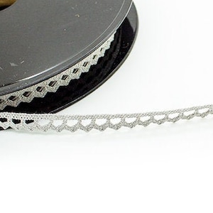 Soft Grey &quot;Bonnie&quot; Fine Zig-Zag Scallop 100% Cotton Cluny Lace Trim, 8mm (5/16in) wide *Sold Per Metre*