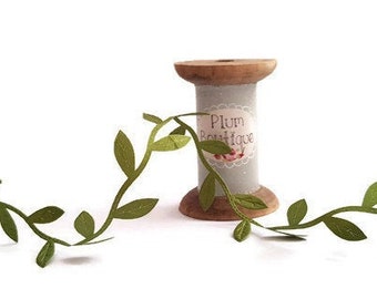 Moss Green Vine Leaf Garland Cut-Out Ribbon, 22mm (7/8inch) wide *Per 1 Metre/39 inch*