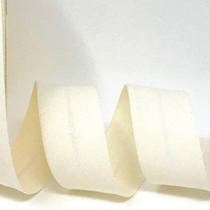 Ivory Polycotton Bias Binding, 30mm (1 3/16in) wide *Sold Per Metre*