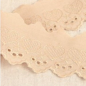 Beige &quot;Phyllis&quot; Heart Pattern Broderie Anglaise Lace, 50mm (2in) wide *Sold Per Metre*