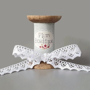 White &quot;Jessie&quot; Bold Peaked Edge 100% Cotton Fine Cluny Lace Trim, 15mm (9/16in) wide *Sold Per Metre*
