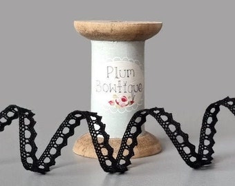 Black "Bonnie" Fine Zig-Zag Scallop 100% Cotton Cluny Lace Trim, 8mm (5/16in) wide *Sold Per Metre*