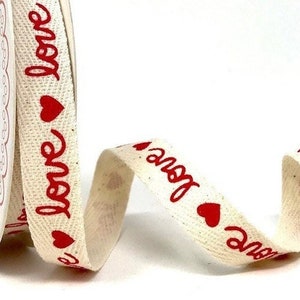 Nastro a spina di pesce in cotone color crema con stampa Love, larghezza 15 mm (9/16 pollici) *Venduto al metro*