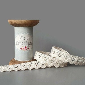 Cremefarbener „Sarah“ Bold Scallop Edge 100 % Baumwolle Cluny-Spitzenbesatz, 15 mm (9/16 Zoll) breit *Pro Meter verkauft*