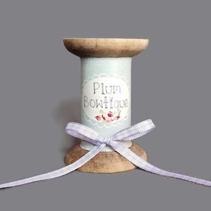 Cinta de guinga tradicional lavanda y blanca, 5 mm (3/16 pulg.) de ancho *Se vende por metro*