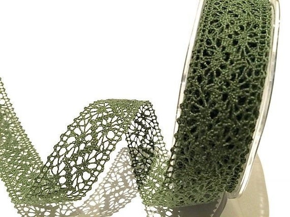 Ribbon: Zig-Zag Green - 22mm (per metre) Ribbon: Zig-Zag Green - 22mm (per metre)