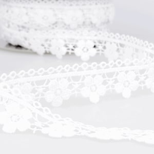 White "Emily" Matte-finish Floral Guipure Lace Trim, 25mm (1in) wide *Sold Per Metre*