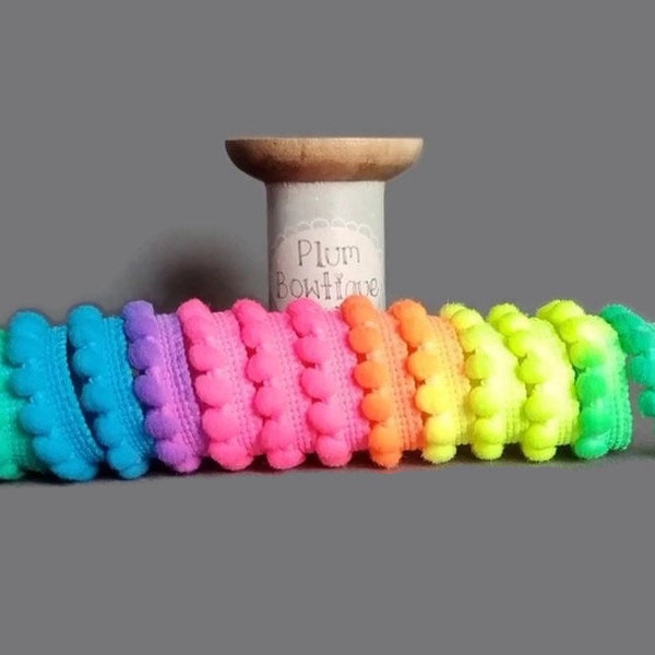 Neon Rainbow Mini Pom Pom Trim, 7mm (1/4in) Diamètre *Vendu au mètre*