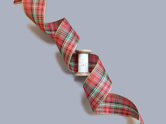 Wire Edge Ribbon: 63mm: Christmas Characters (per metre) Wire Edge Ribbon: 63mm: Christmas Characters (per metre)