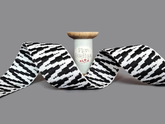 Zig Zag Webbing: Pink, Gray & White Zig Zag Webbing: Pink, Gray & White