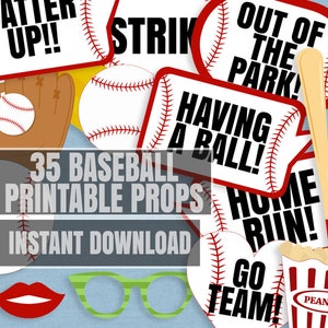 Może przedstawiać: Zestaw drukowanych rekwizytów o tematyce baseballowej. Zawiera znaki z frazami takimi jak "Batter Up!" i "Home Run!", a także piłkę do baseballu, rękawicę, kij, popcorn, usta i okulary. Widoczny jest również tekst "35 Baseball Printable Props Instant Download".