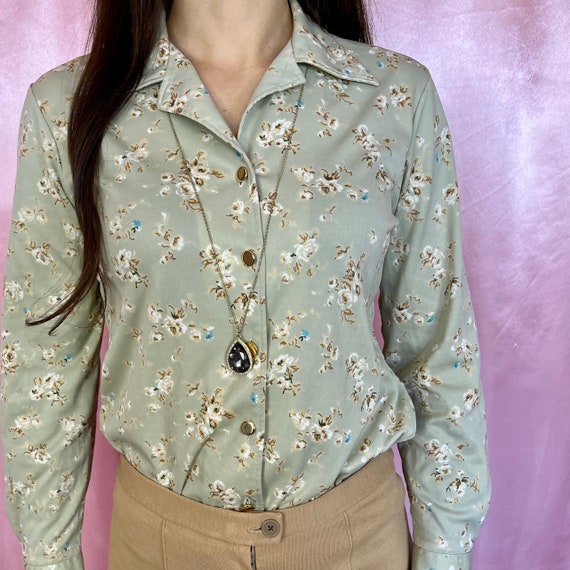 Vintage 1970s Grey floral long sleeve blouse / sh… - image 2