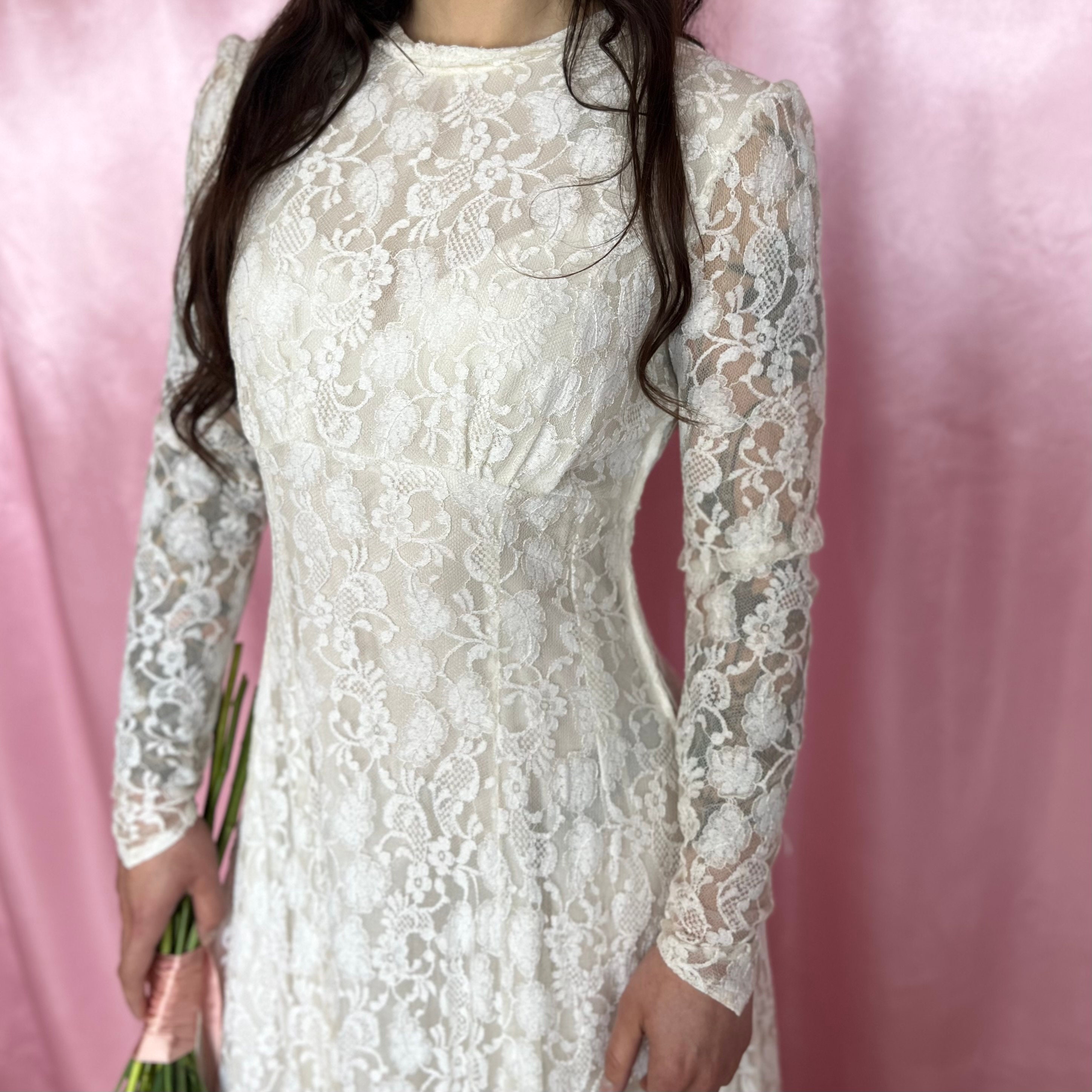 Vintage 1940s Cream Lace Wedding Dress With Long Train, Handmade, UK Vintage 1940s Cream Lace Wedding Dress With Long Train, Handmade, UK