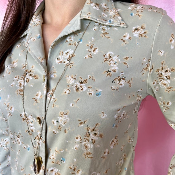 Vintage 1970s Grey floral long sleeve blouse / sh… - image 4