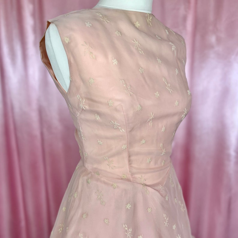 Medium 1950s Dress Pink Fit and Flare Circle Skirt Prom Evening Cocktail Gown