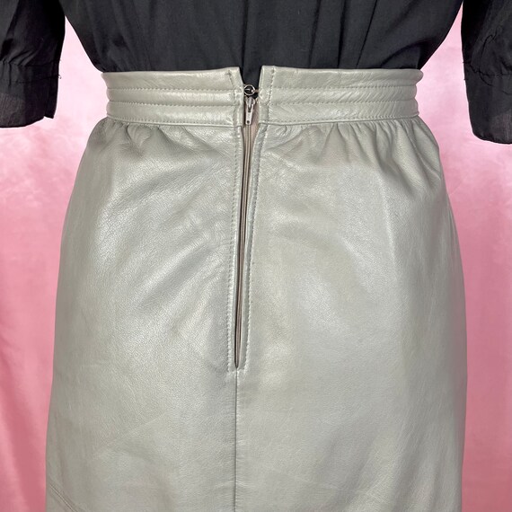 Vintage 1980s Grey leather wiggle pencil midi ski… - image 6