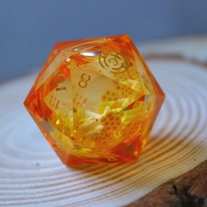 Honey Pot OVERSIZED D20. 30mm face to face chonk. Liquid core. Dungeons and Dragons, DnD, D&D, TTRPG, Pen n Paper, Roleplay.