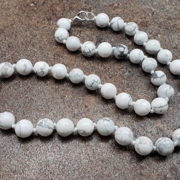 Howlite Hand Knotted Necklace with Lobster Claw Clasp