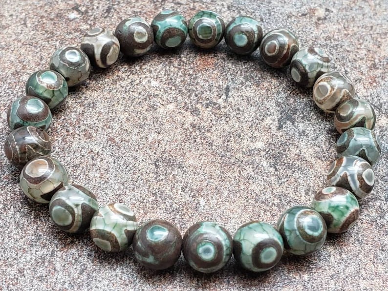 7 inch 8mm Tibetan Dzi 3 Eye Agate Bracelet Strand
