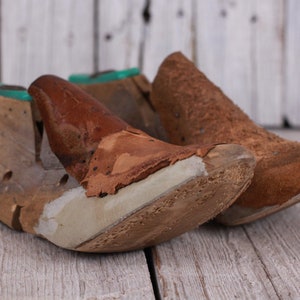 Antique Wood Shoe Lasts: Vintage Cobblers Tool Forms