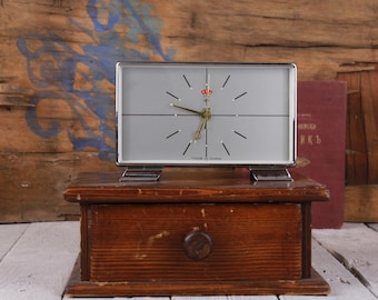 Vintage Clock, Mechanical Chinese Alarm Clock, Wind up, Working