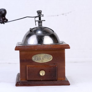 Vintage Wooden Coffee Grinder with Drawer: Kitchen Decor