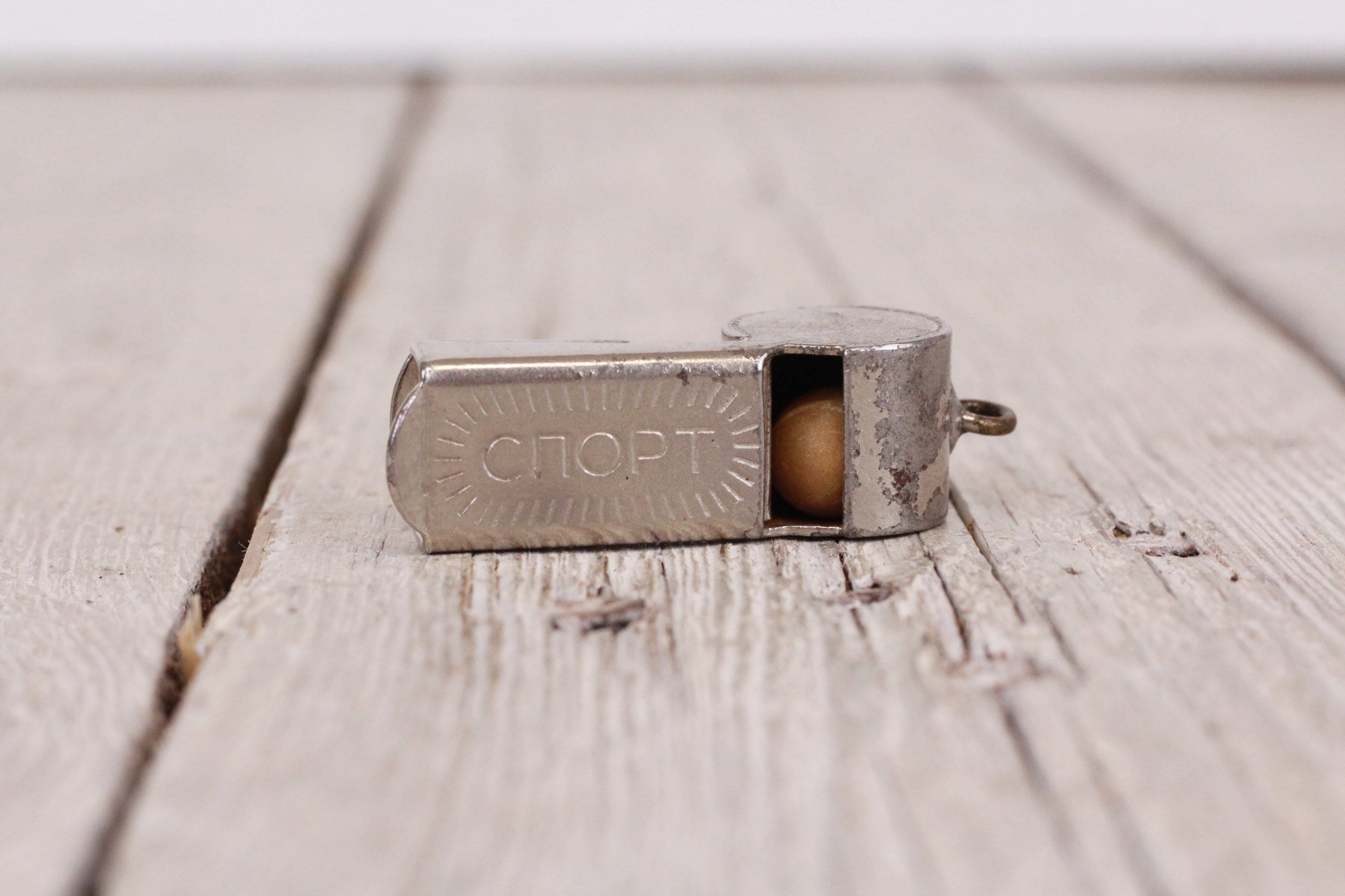 Sifflet Sport Vintage En Métal Pour Entraîneur Et Arbitre - Occasion