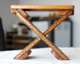 Vintage Wooden Folding Camping Stool: Retro Picnic Chair