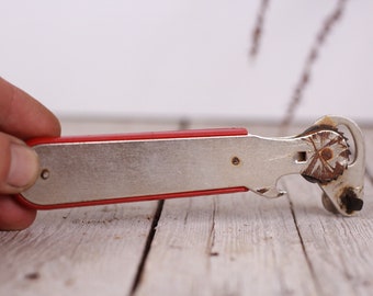 Vintage Hand Can Opener Swing-a-Way