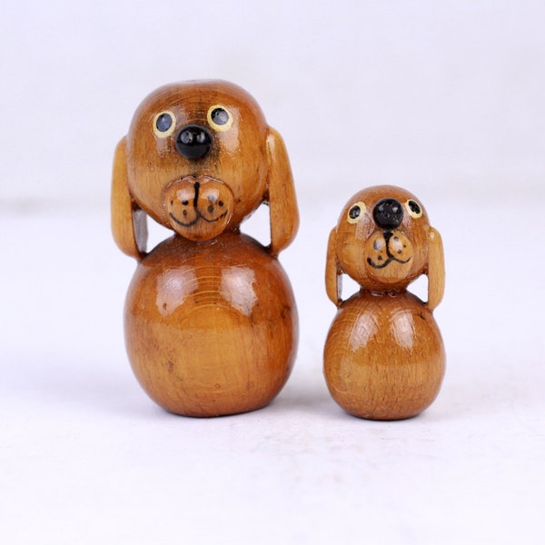 Vintage dos perros hechos a mano, figuras pequeñas, escultura de madera, estilo Kaj Bojesen, perro de madera, amante de los perros de juguetes