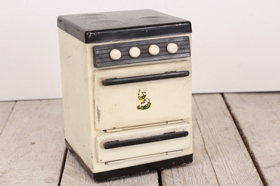 small toy cooker