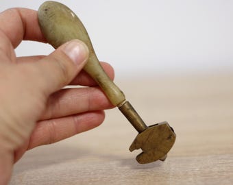 Vintage Glass Cutter Tool, Class Cutting