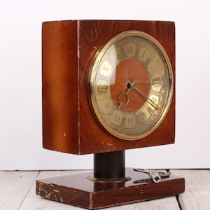 Vintage Vesna Mechanical Clock: USSR Wooden Desk Clock with Key