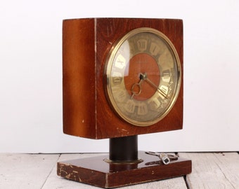 Vintage Mechanical Clock, Vesna Clock with Key, USSR Working Clock Desk / Table Clock Wind Up