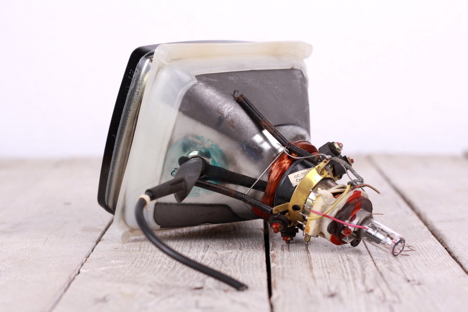 TV tube Vintage small TV tube Cathoderay tube CRT tv Etsy