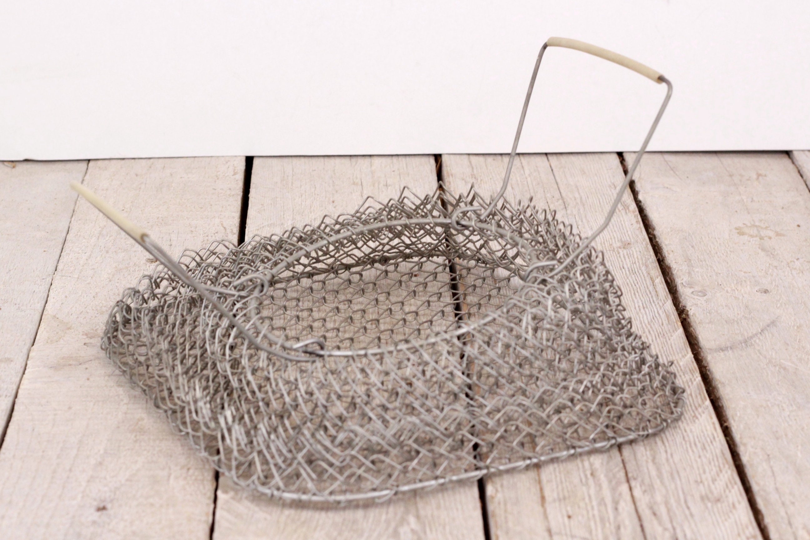 Vintage Wire Fish Basket Lidded Fishers Basket Basket Etsy