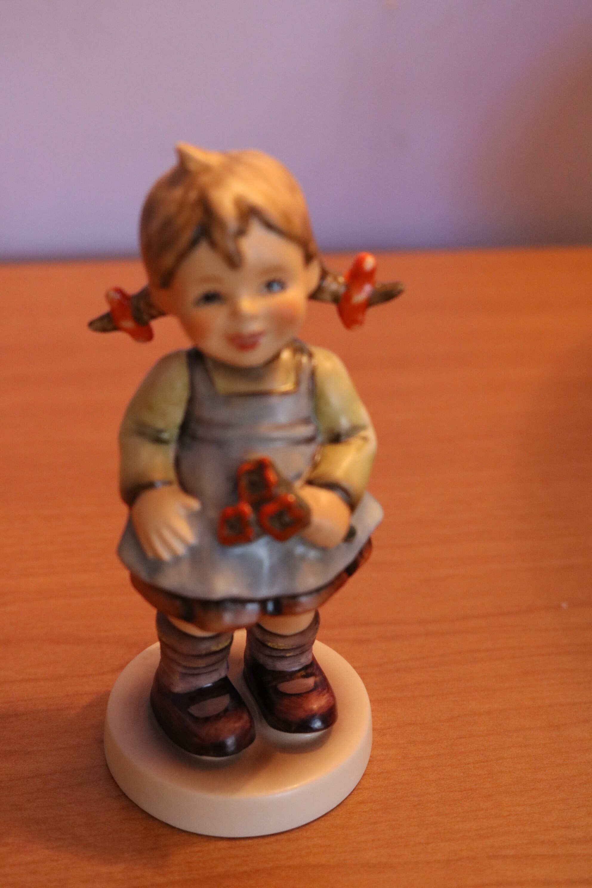 フラワーガール Flower Girl Hummel #548 TMK7 1989 Exclusive Edition Little