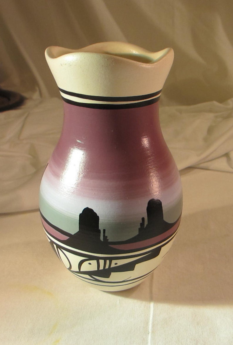 Navajo Pottery Vase Southwest Mesa Native American Homes Etsy