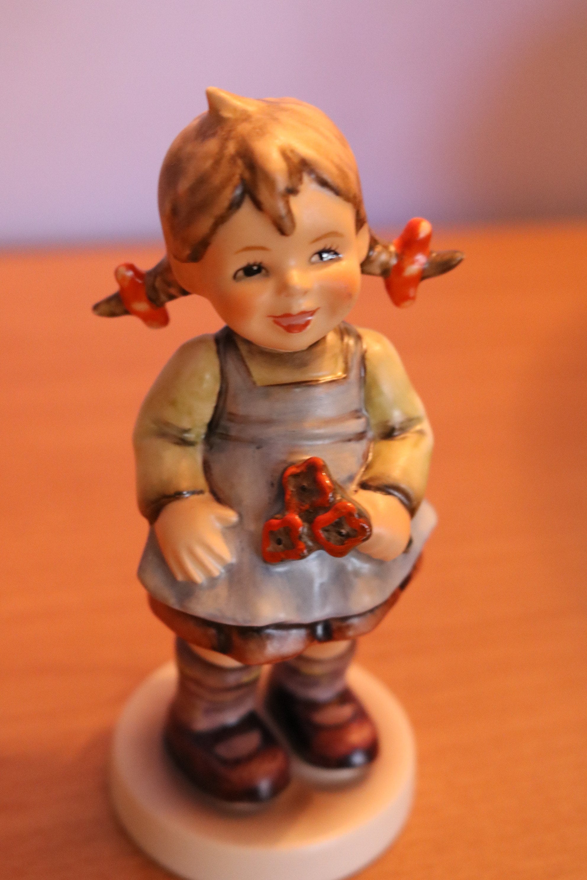 フラワーガール Flower Girl Hummel #548 TMK7 1989 Exclusive Edition Little